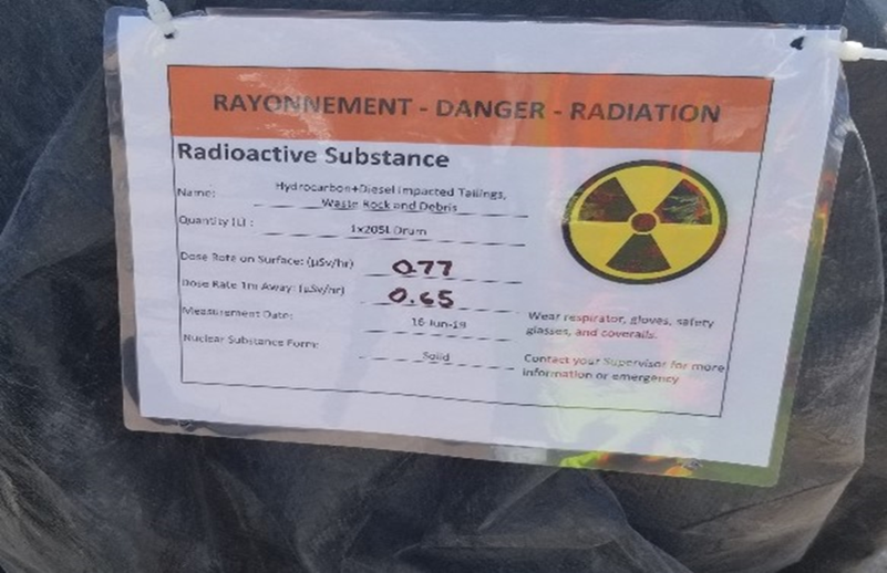 Figure 9.1 : Gunnar – Étiquette de déchets radioactifs, 2018