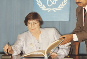Mme Agnes Bishop, présidente de la Commission de contrôle de l'énergie atomique - entrée en vigueur le 24 octobre 1996