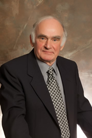 Photo of Dr. Gunter Muecke, temporary member of the Canadian Nuclear Safety Commission and currently appointed to the Deep Geological Repository for Low and Intermediate Level Radioactive Waste Joint Review Panel