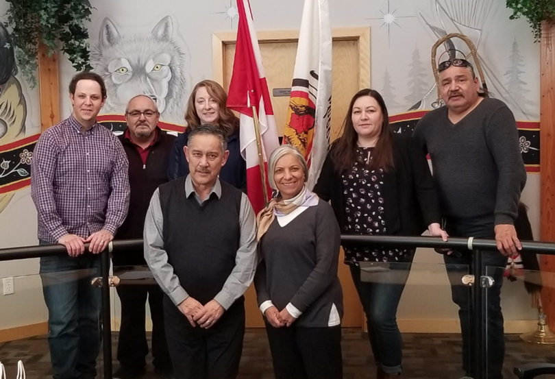 Rencontre entre la présidente Velshi et des dirigeants de la Première Nation Sagkeeng, dans leur communauté, au cours de la visite de la présidente au Manitoba en février 2020.