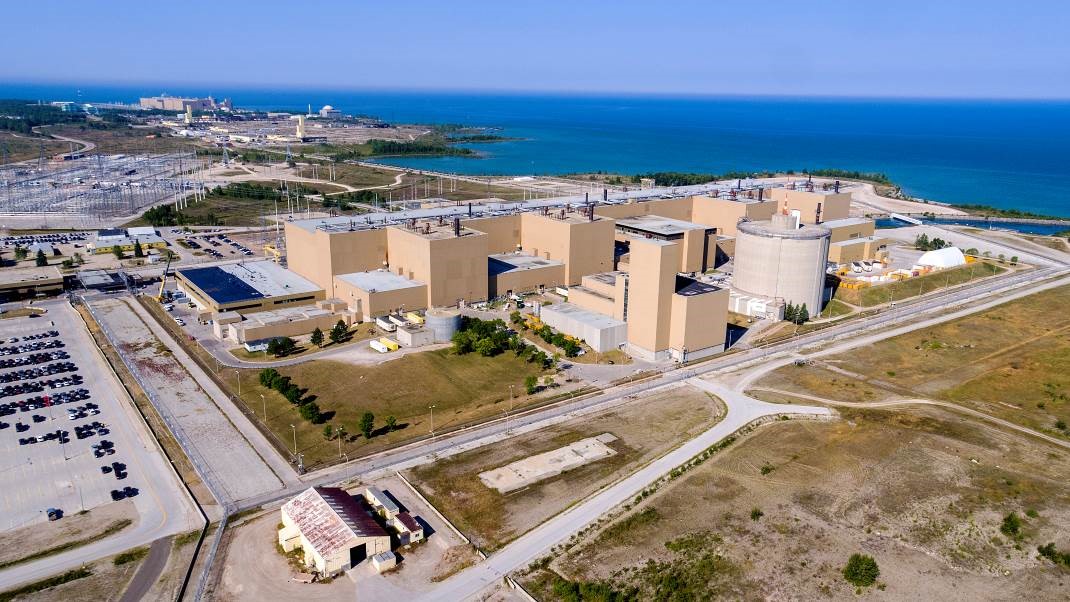 Photographie aérienne montrant la centrale nucléaire de Bruce A.
