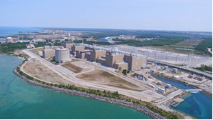 Aerial photograph showing the Bruce B nuclear power plant.