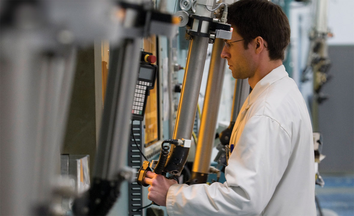 Remote-handling facilities at Chalk River Laboratories for examining and testing irradiated materials and equipment