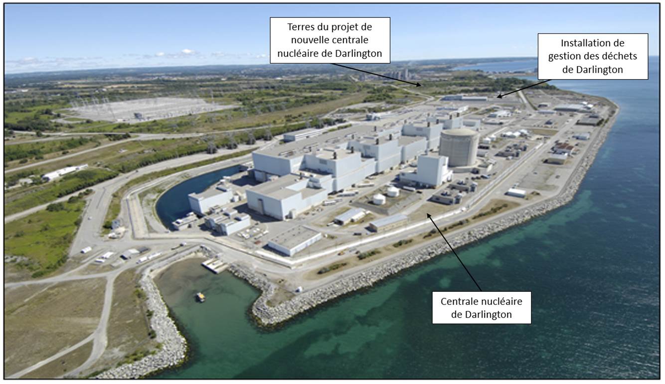 Vue aérienne du complexe nucléaire de Darlington, comprenant la centrale nucléaire, l’installation de gestion des déchets et les terrains du projet de nouvelle centrale nucléaire de Darlington.