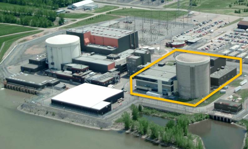 Image montrant une vue aérienne du site de l’installation nucléaire de Gentilly-2 d’Hydro-Québec et où l’installation de gestion des déchets de Gentilly  1 est mise en évidence.
