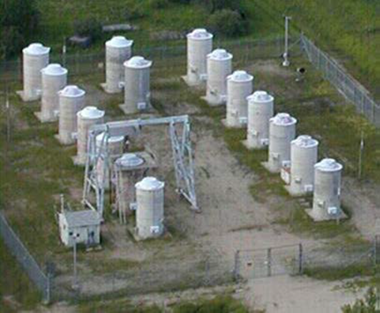 Image de l’installation de stockage en silos de béton des Laboratoires de Whiteshell