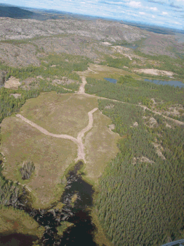 image: Vue aérienne (2002) de la mine de Port Radium