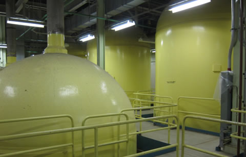 Emergency pressurized nitrogen tanks