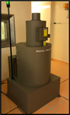 La photo montre un irradiateur utilisé pour la recherche. La photo provient de Hopewell Designs.
